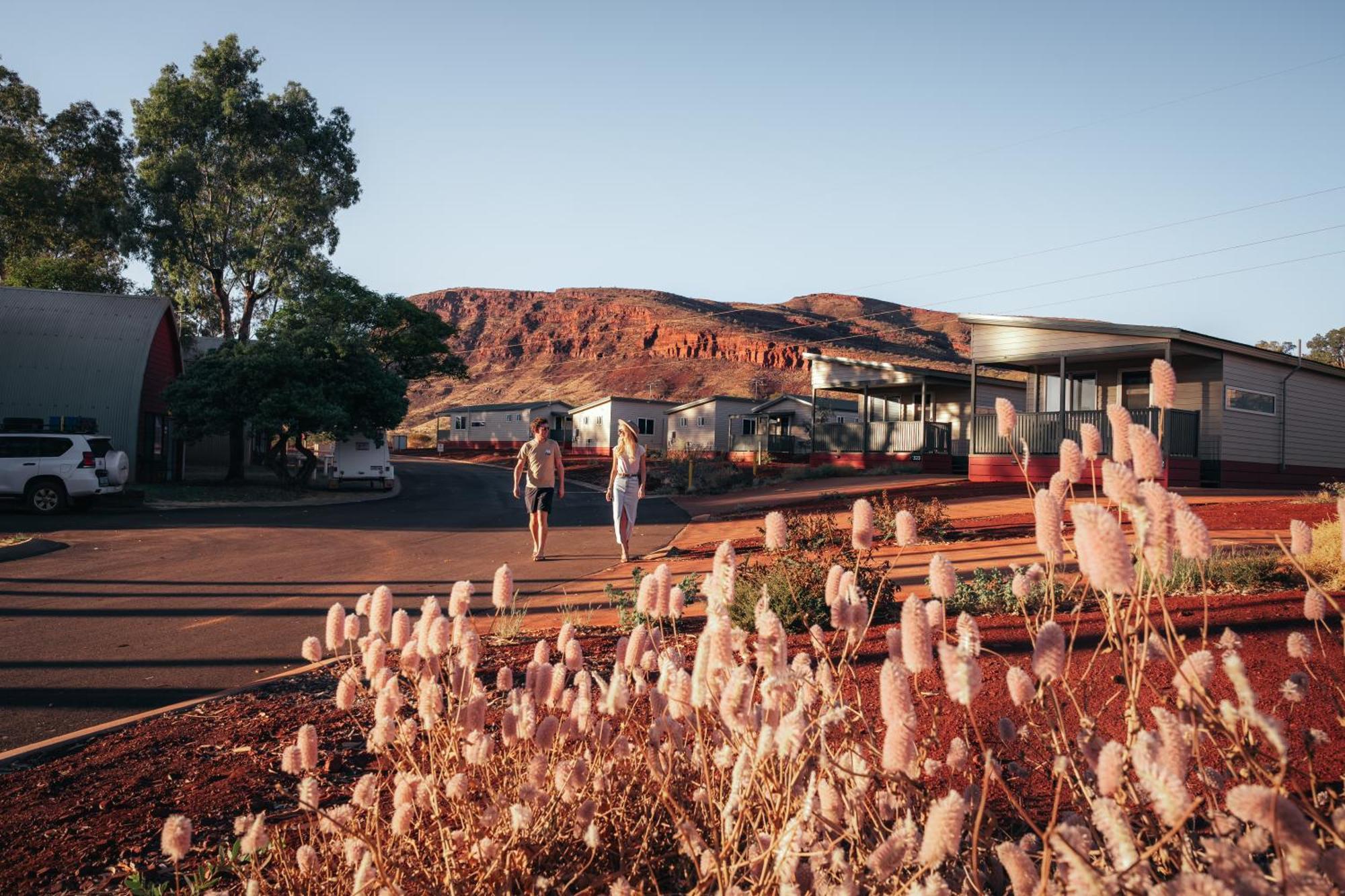Tom Price Tourist Park Hotel Exterior foto